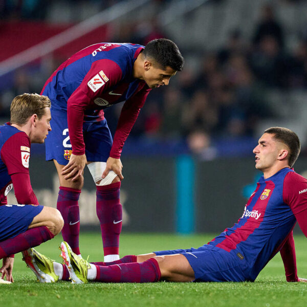 Barça supera una noche extraña con gol de Lamine Yamal