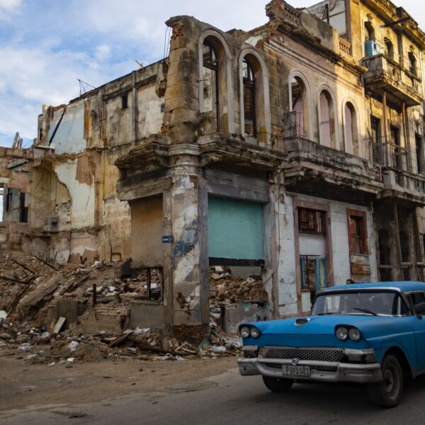 Crisis en Cuba: Escasez de combustible y apagones devastan la vida