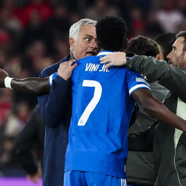 Mourinho defiende a Vinicius: ¿Acoso o rivalidad en el fútbol?