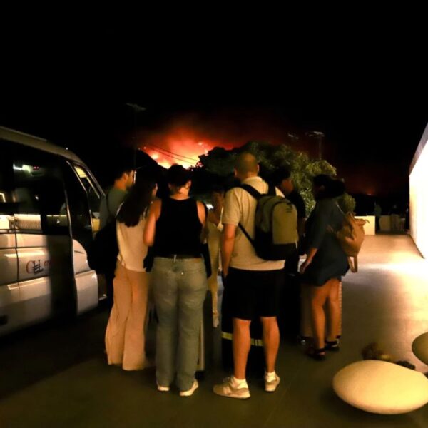 Incendios Forestales en Grecia: Un Desastre Humanitario en Curso