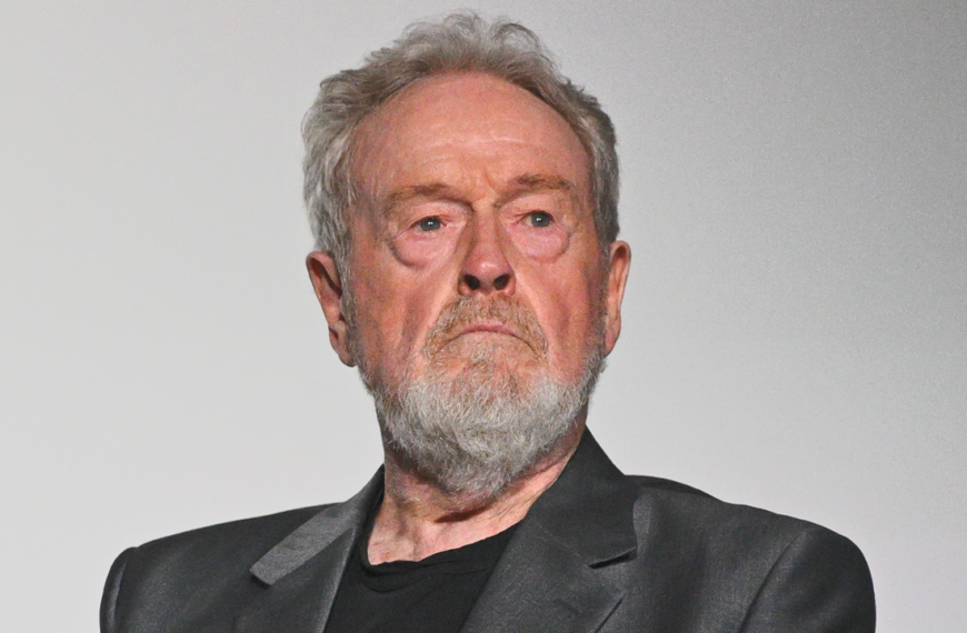 Ridley Scott reescribe el guion de Alien: ¿Qué pasará después?
