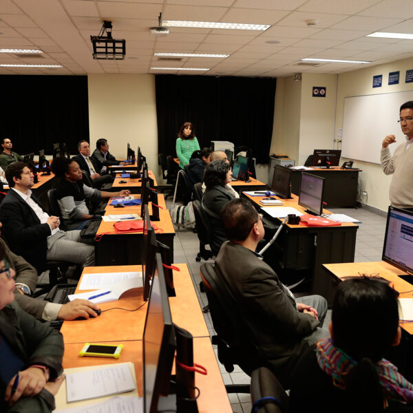 Educación Digital: Transformación Necesaria en las Aulas