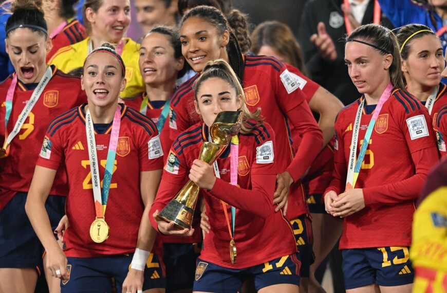 Esther González Al Qadsiah: ¿Una Oportunidad para el Fútbol Femenino?