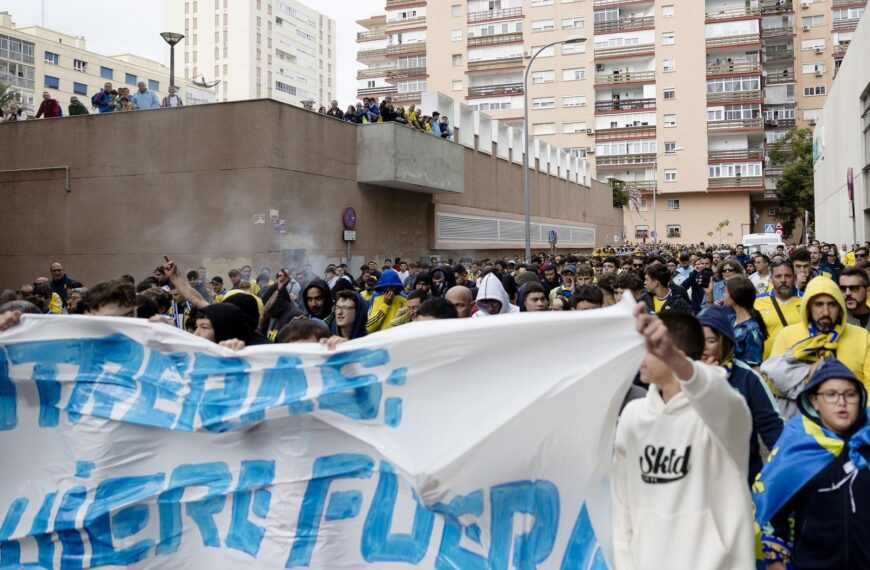 Protesta Contra el VAR: Lo Que Aficionados Alemanes Exigen Esta Semana