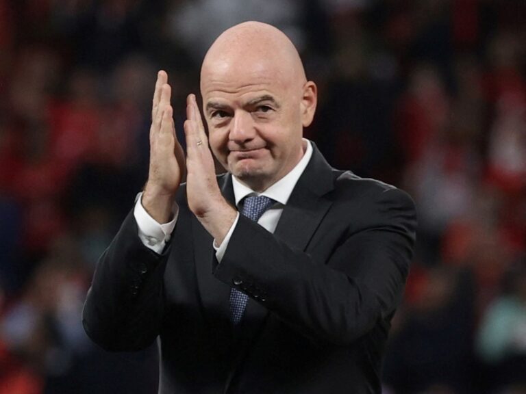 Figo critica a Infantino: Un llamado a la reflexión sobre el Mundial