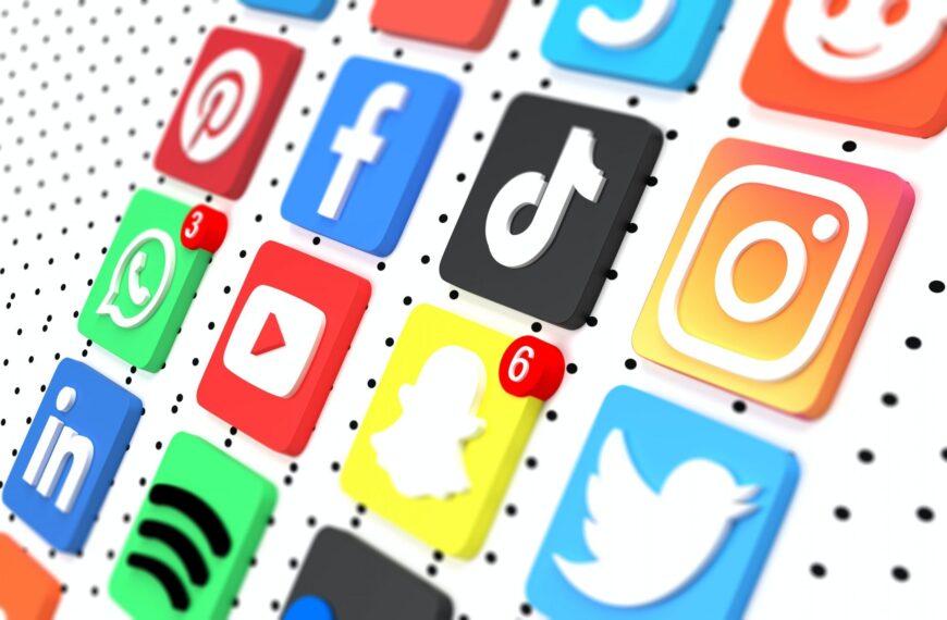 Tecnología y Sociedad: Retos y Oportunidades Claves