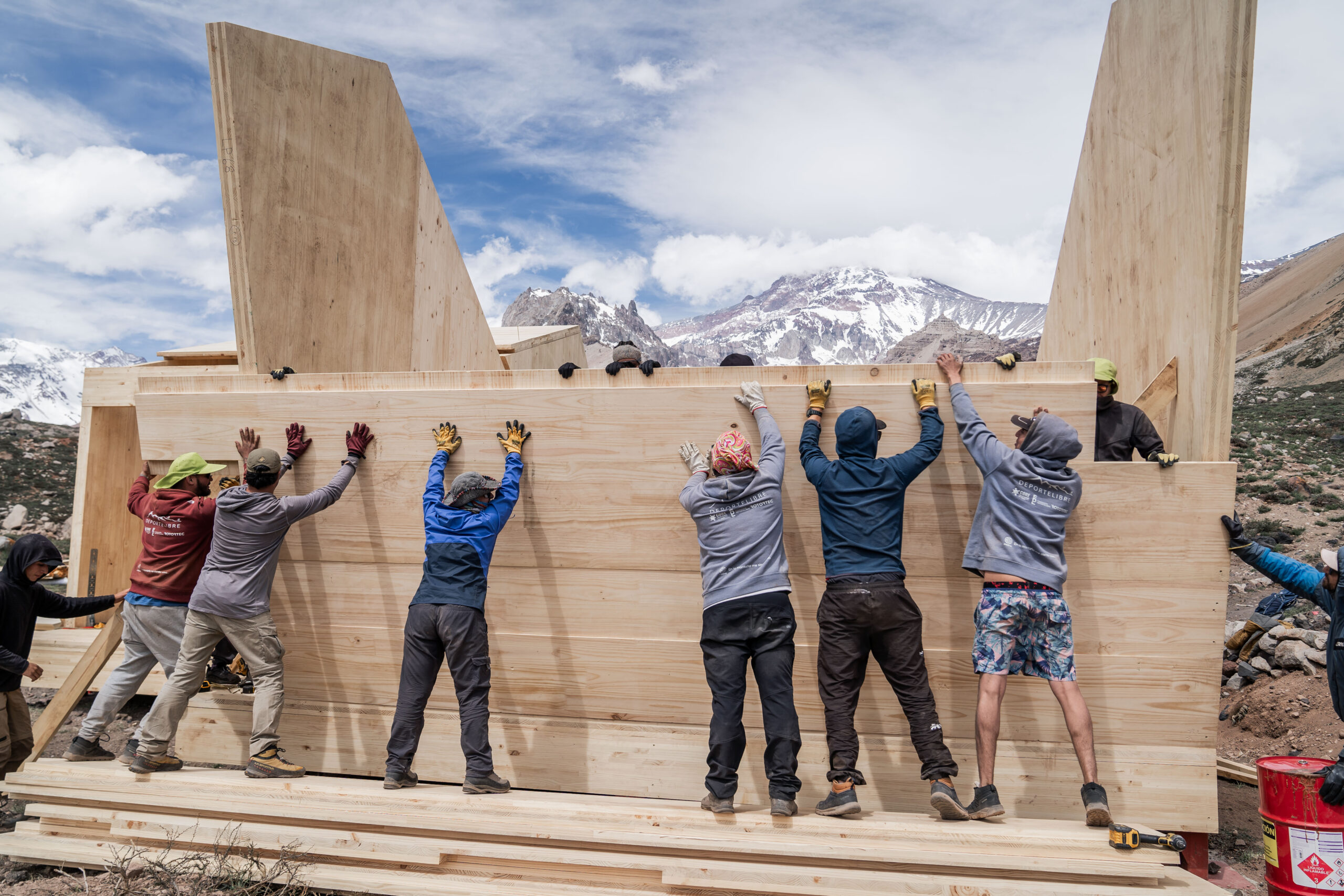 Arauco y madera de ingeniería: cómo el CLT y la madera laminada ya se construyen en Chile