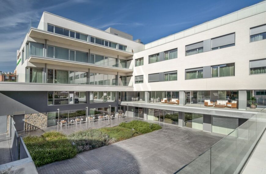 Residencias de ancianos: Viviendas de Último Recurso para Muchos